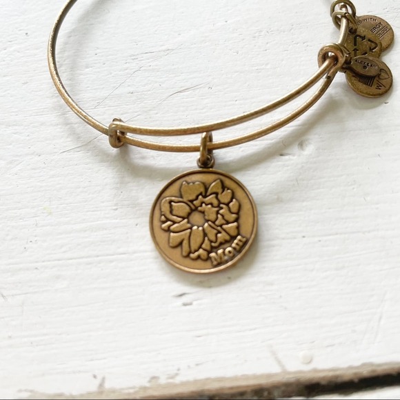 Alex and Ani Mom Bracelet 2014 Flower - Picture 2 of 3